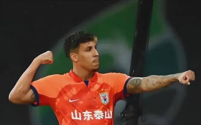 比赛中突发情况暴露球队弱点